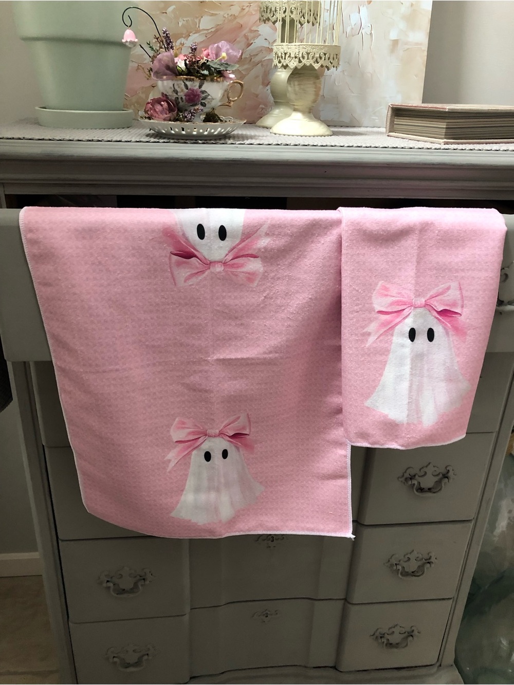Pink Ghost Bow Embroidered Hand Towels - Cute Halloween Home Decor… - Picture 5 of 6